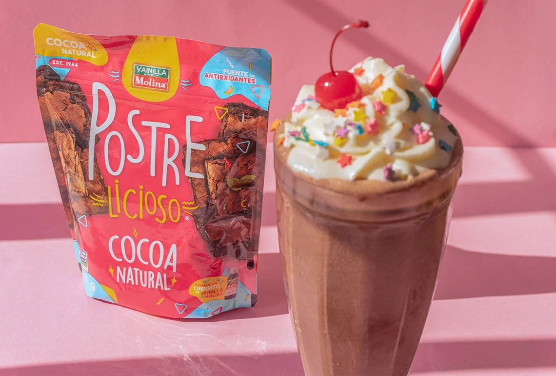 Malteada de chocolate con jarabe casero