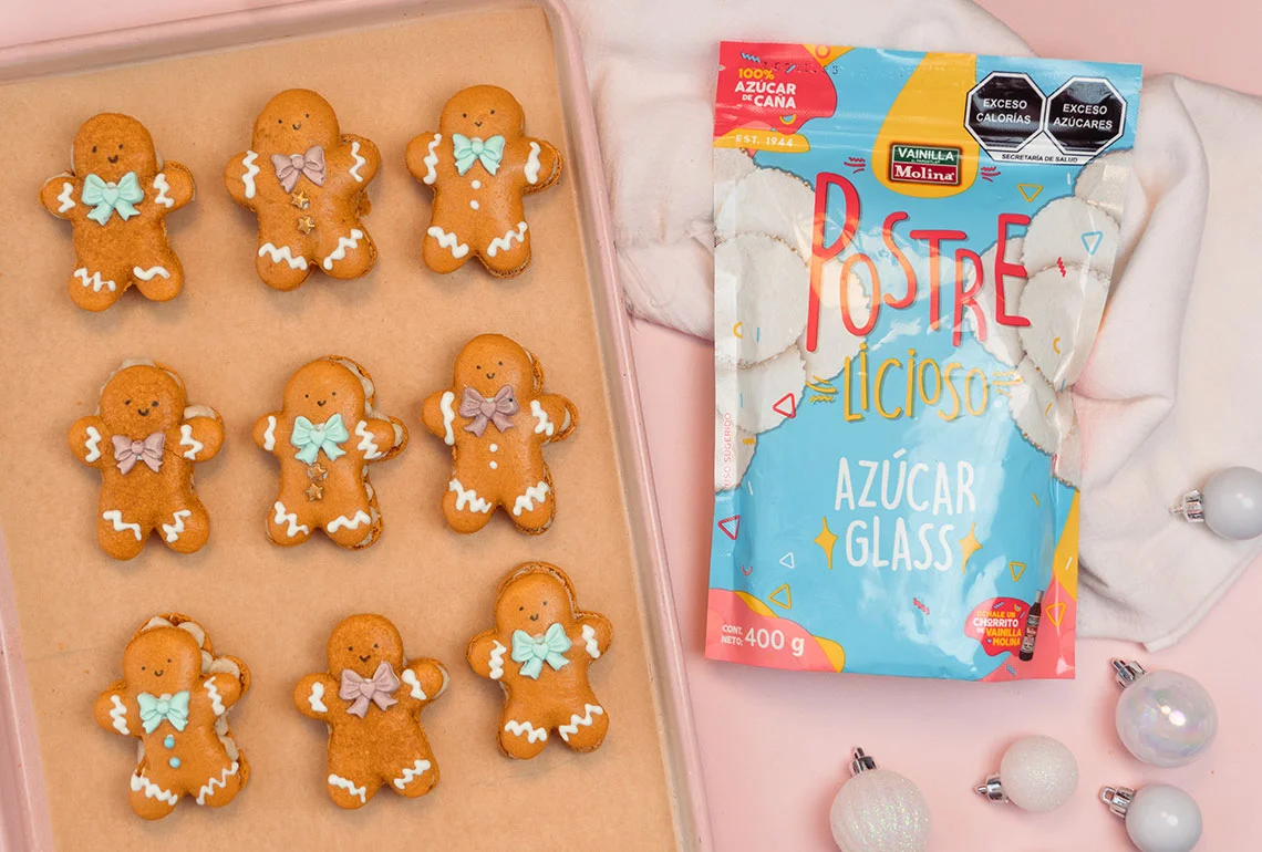 Macarons navideños de muñecos de jengibre